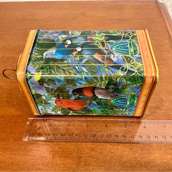 Bird Cage Tin⭐️5/$25⭐️ - Picture 9 of 9
